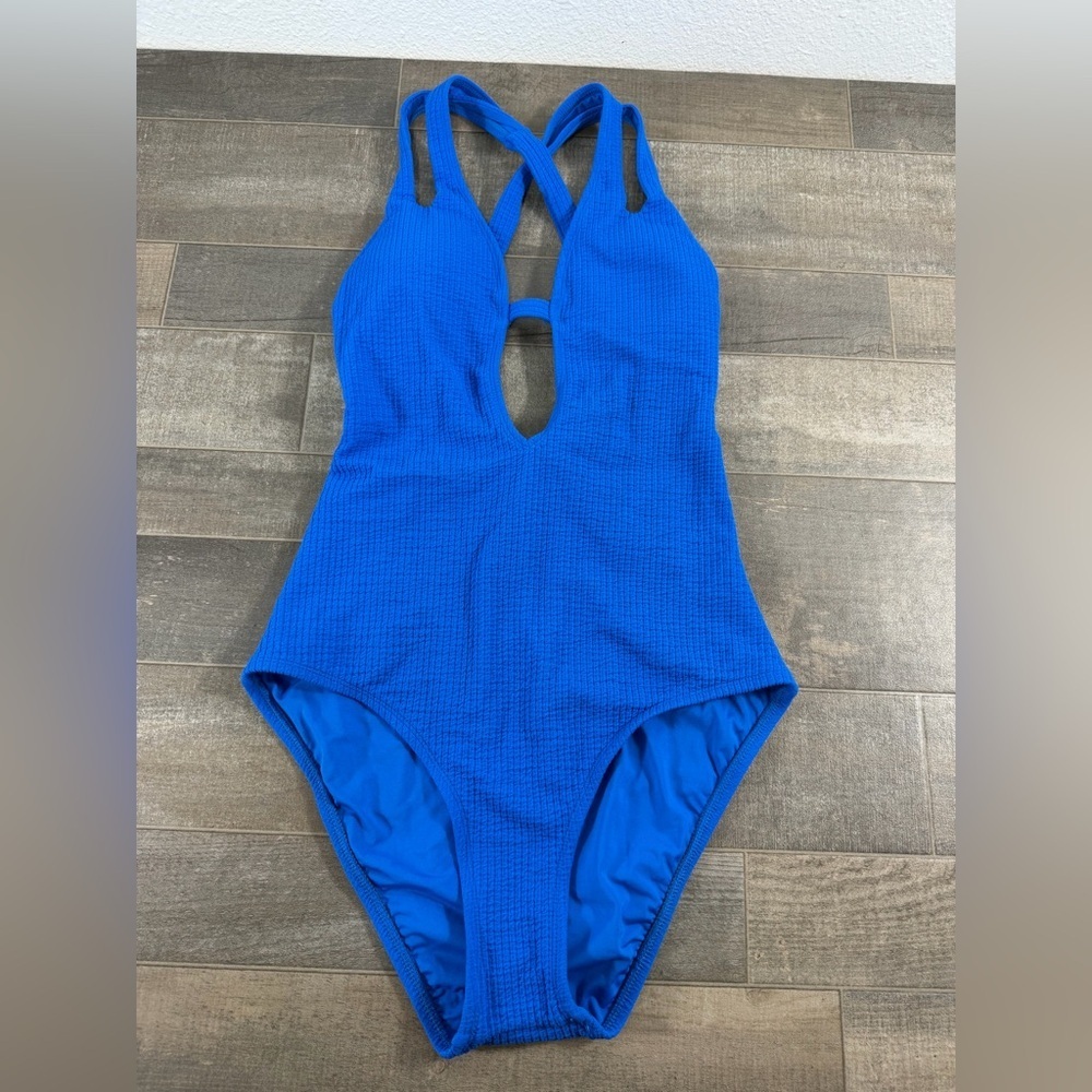 NEW Becca Pucker Up Tear Drop Blue One Piece - Picture 2 of 9